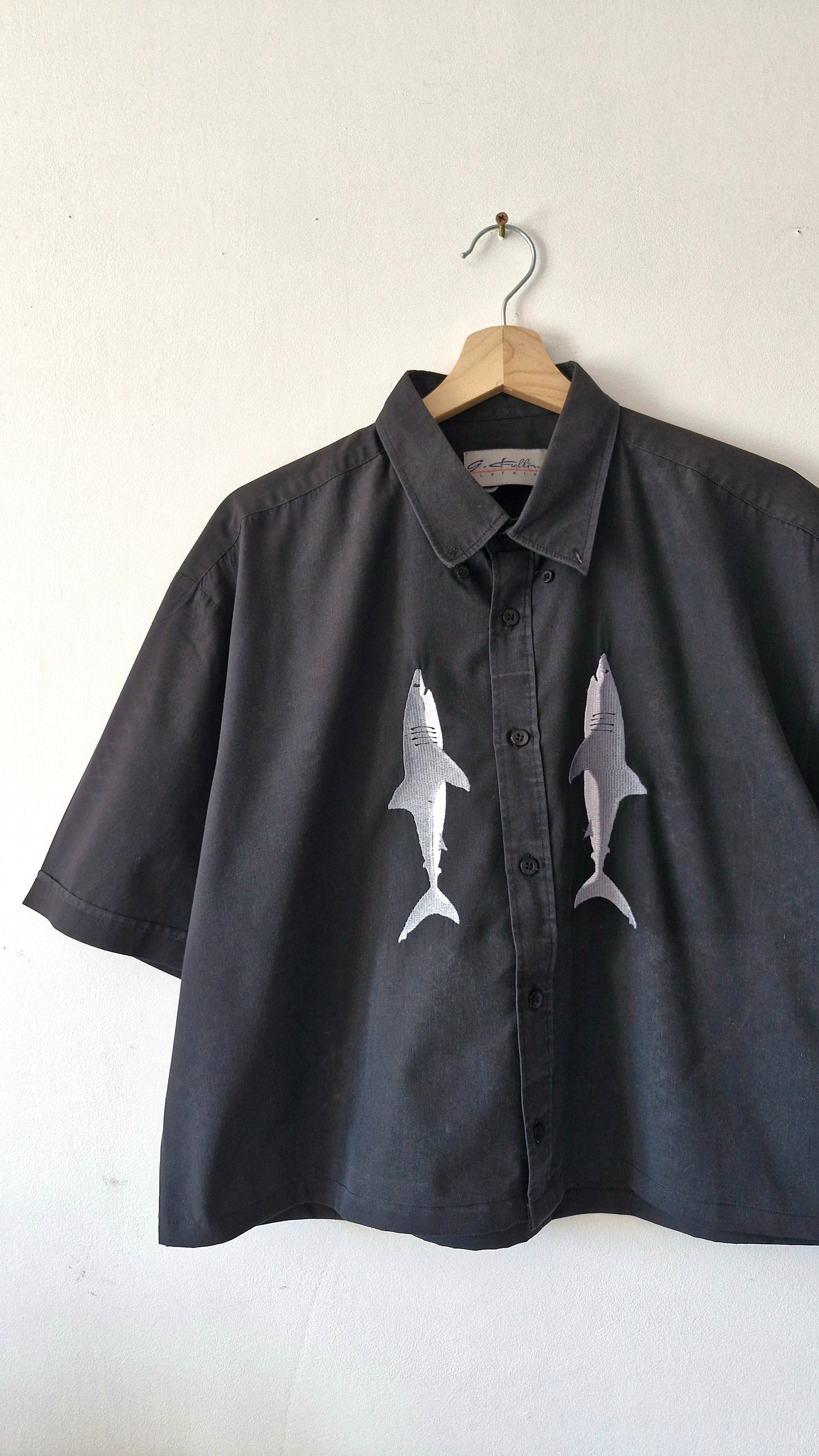 chemise requin