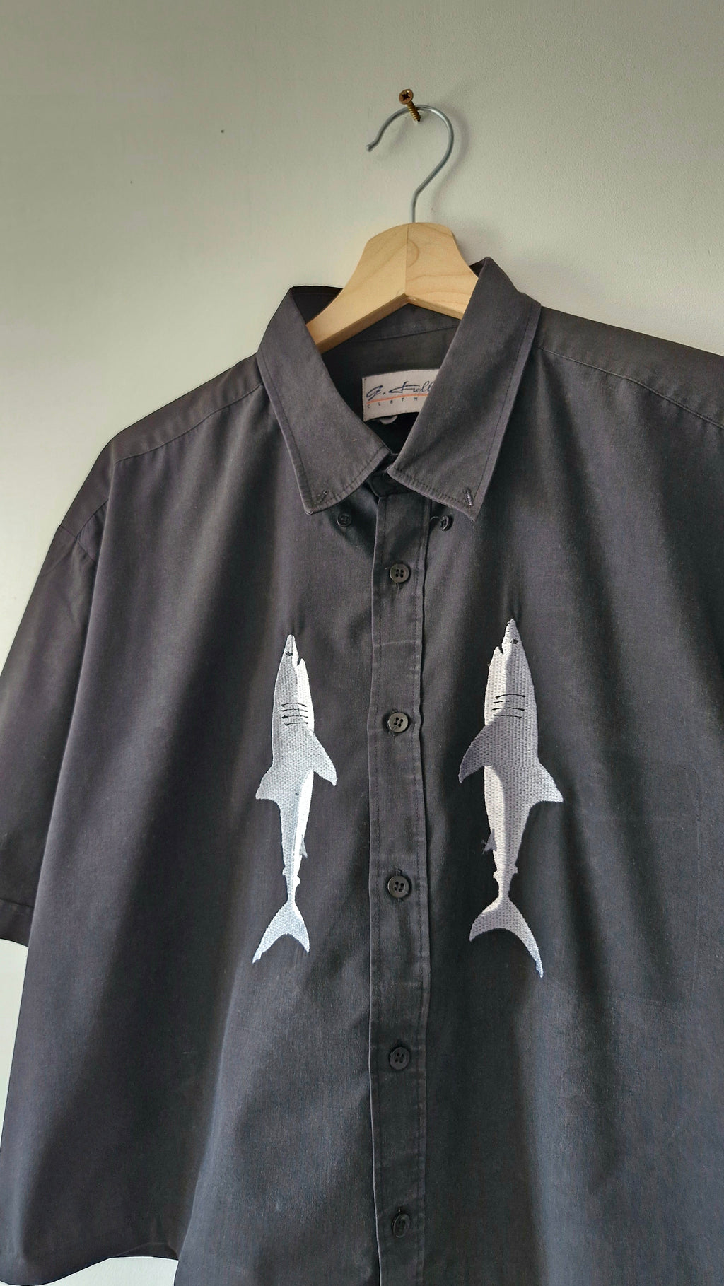 chemise requin