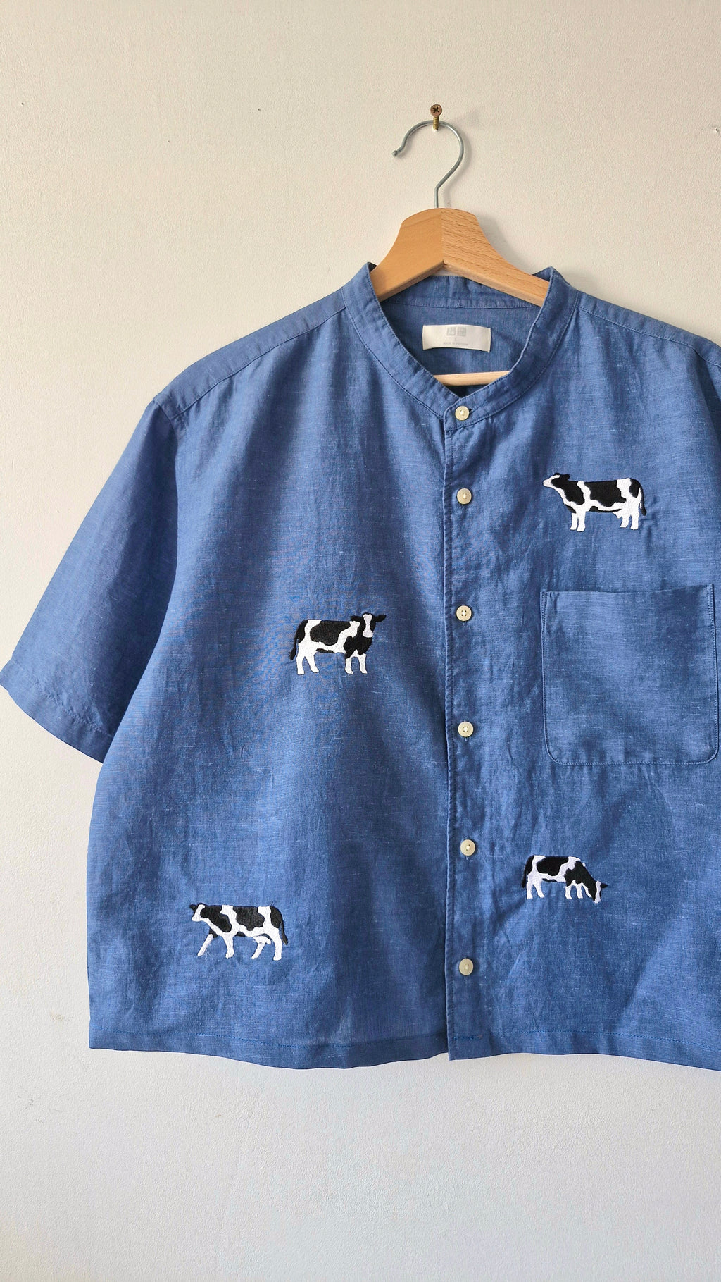 chemise vache bleue
