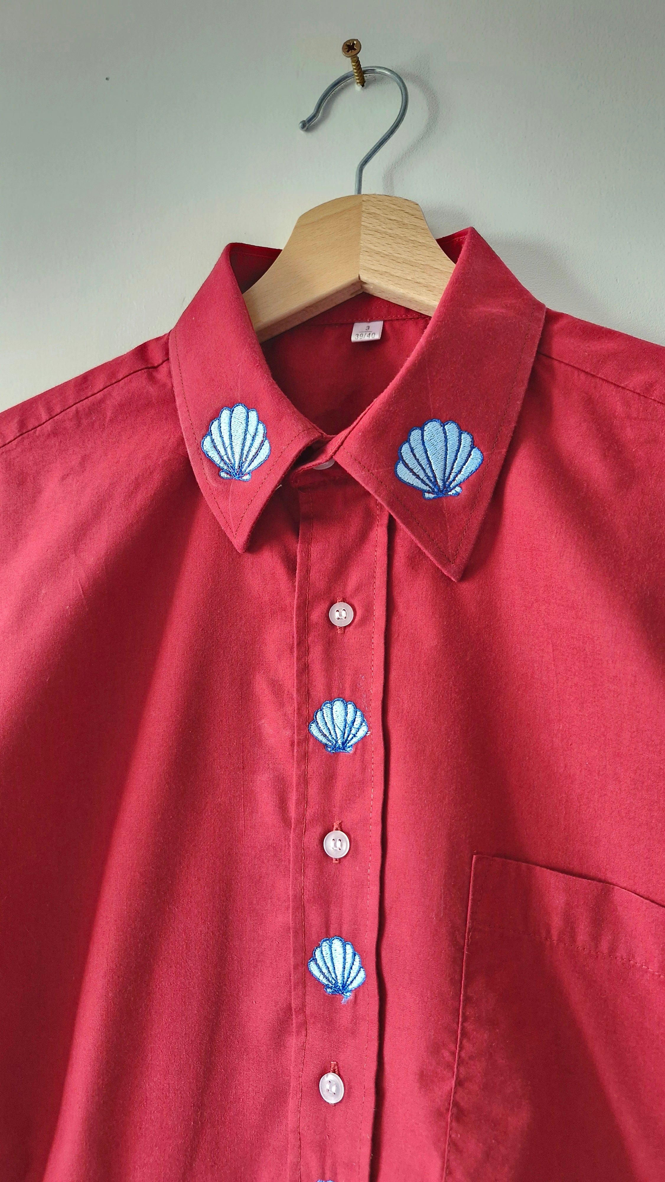 chemise coquillage rouge