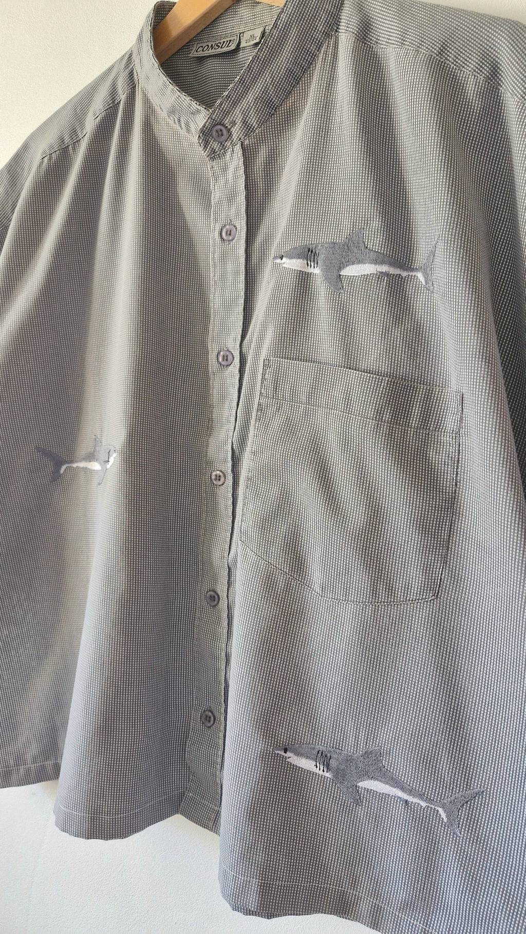 chemise requins