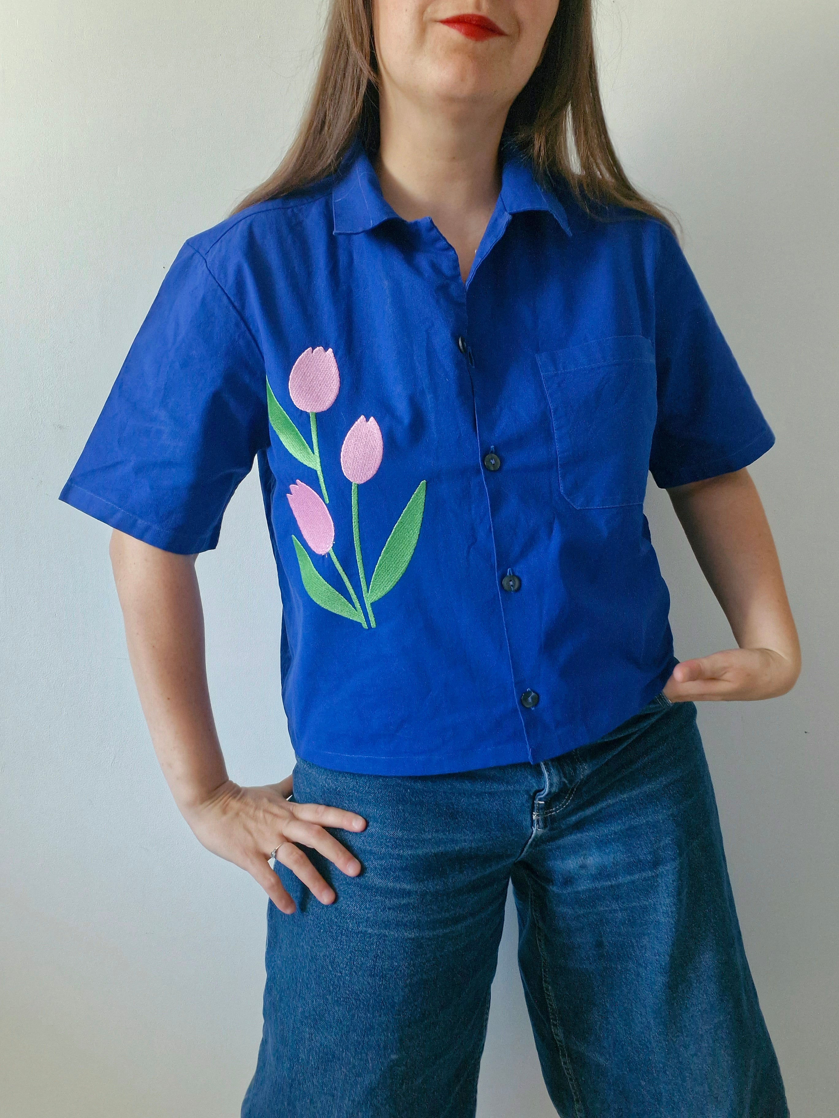 chemise bleu electrique & tulipes