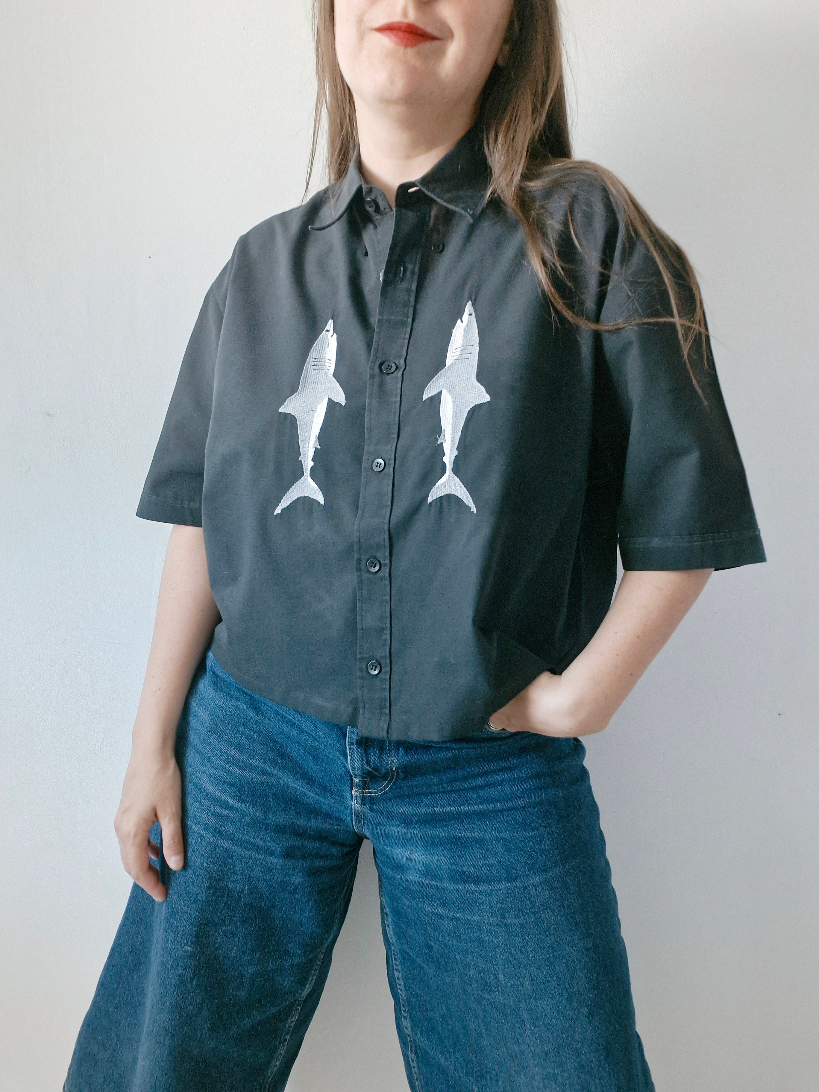 chemise requin