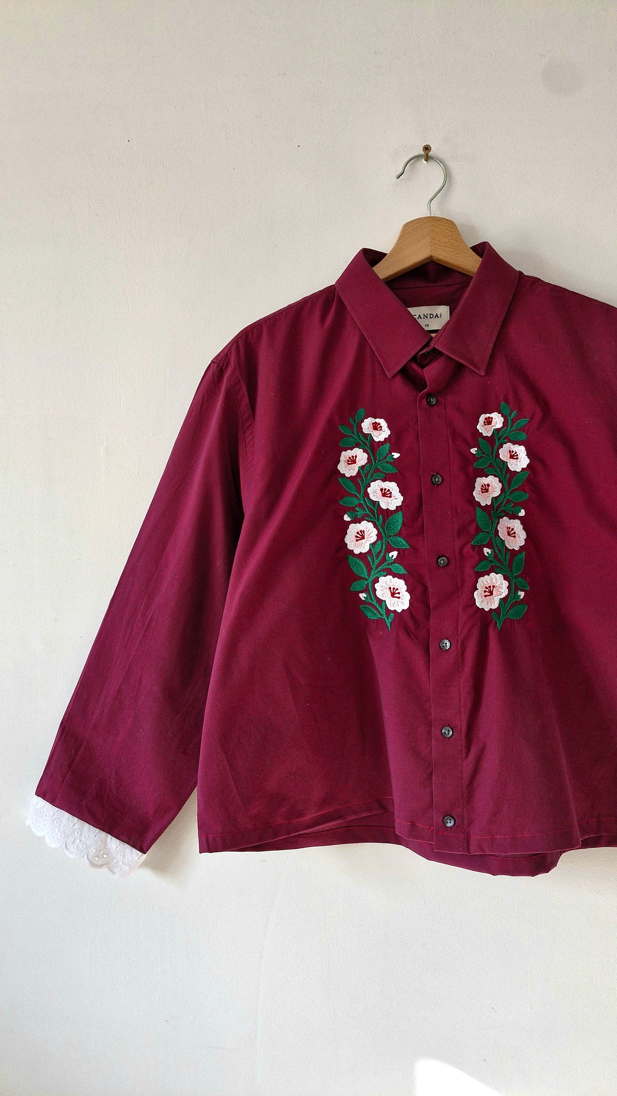 chemise bordeau & fleurs hongroises