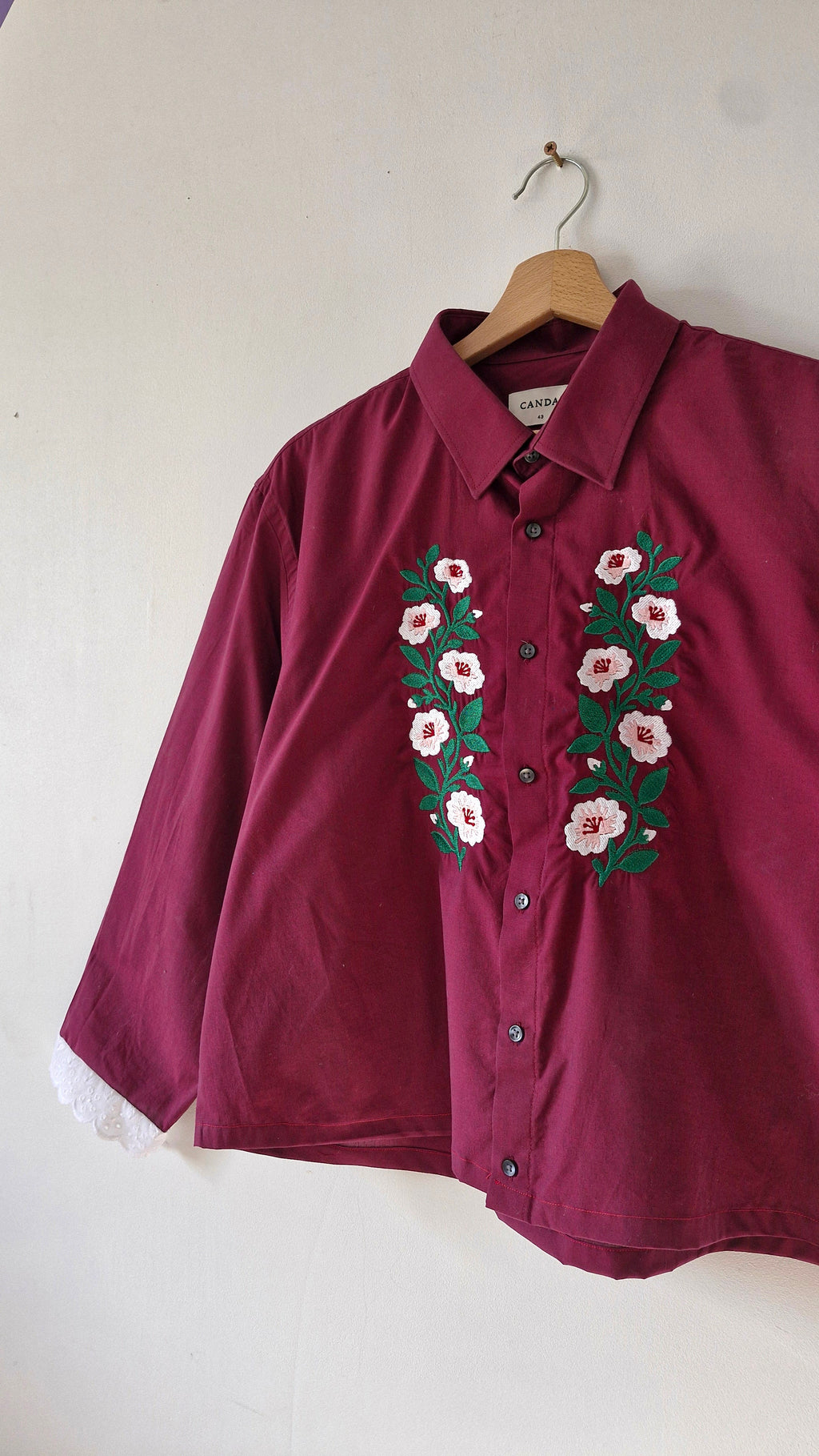 chemise bordeau & fleurs hongroises