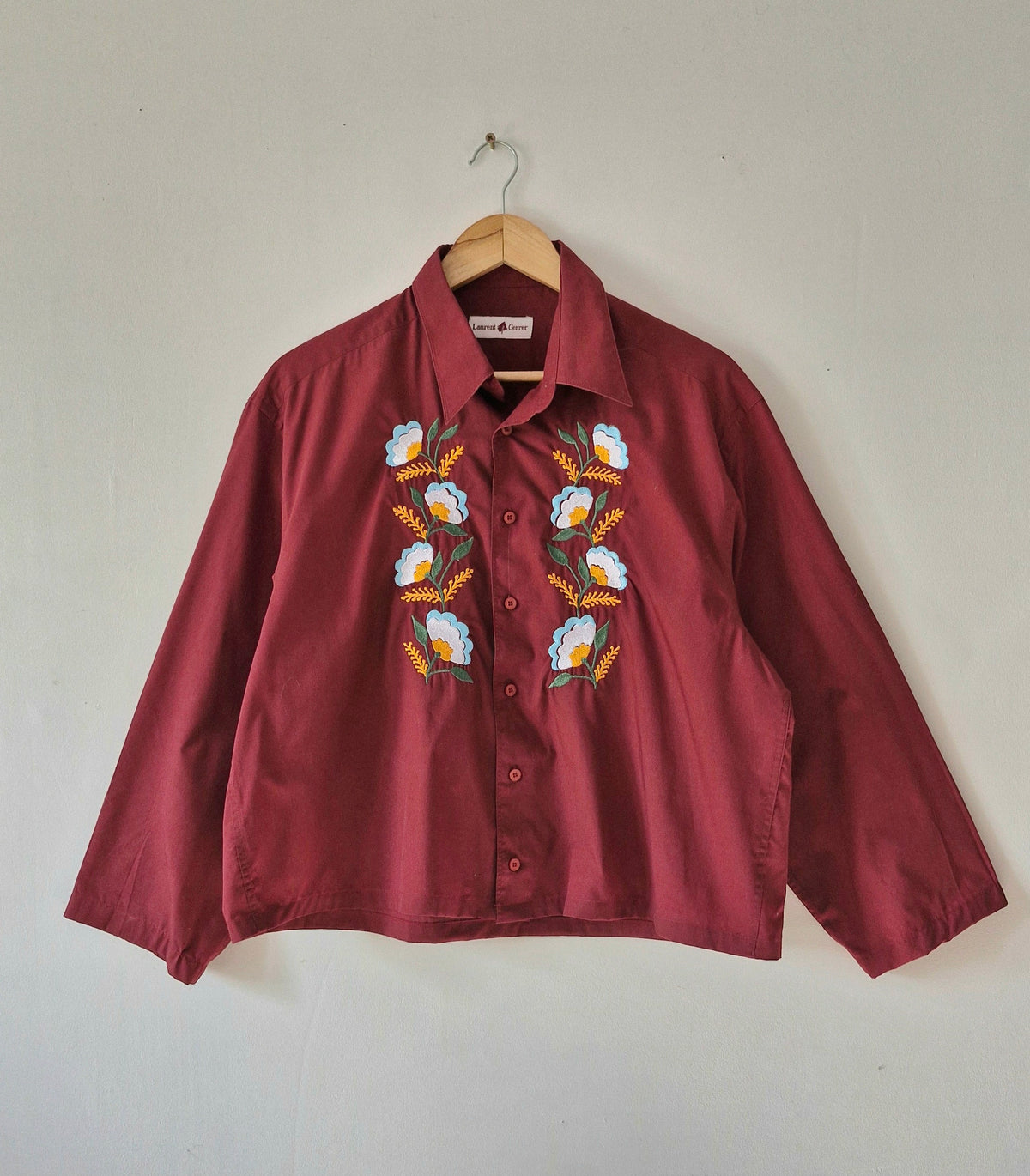 Chemise fleurs dorées