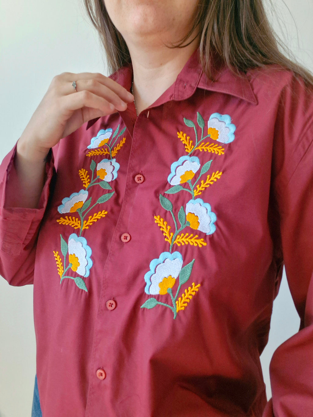 Chemise fleurs dorées